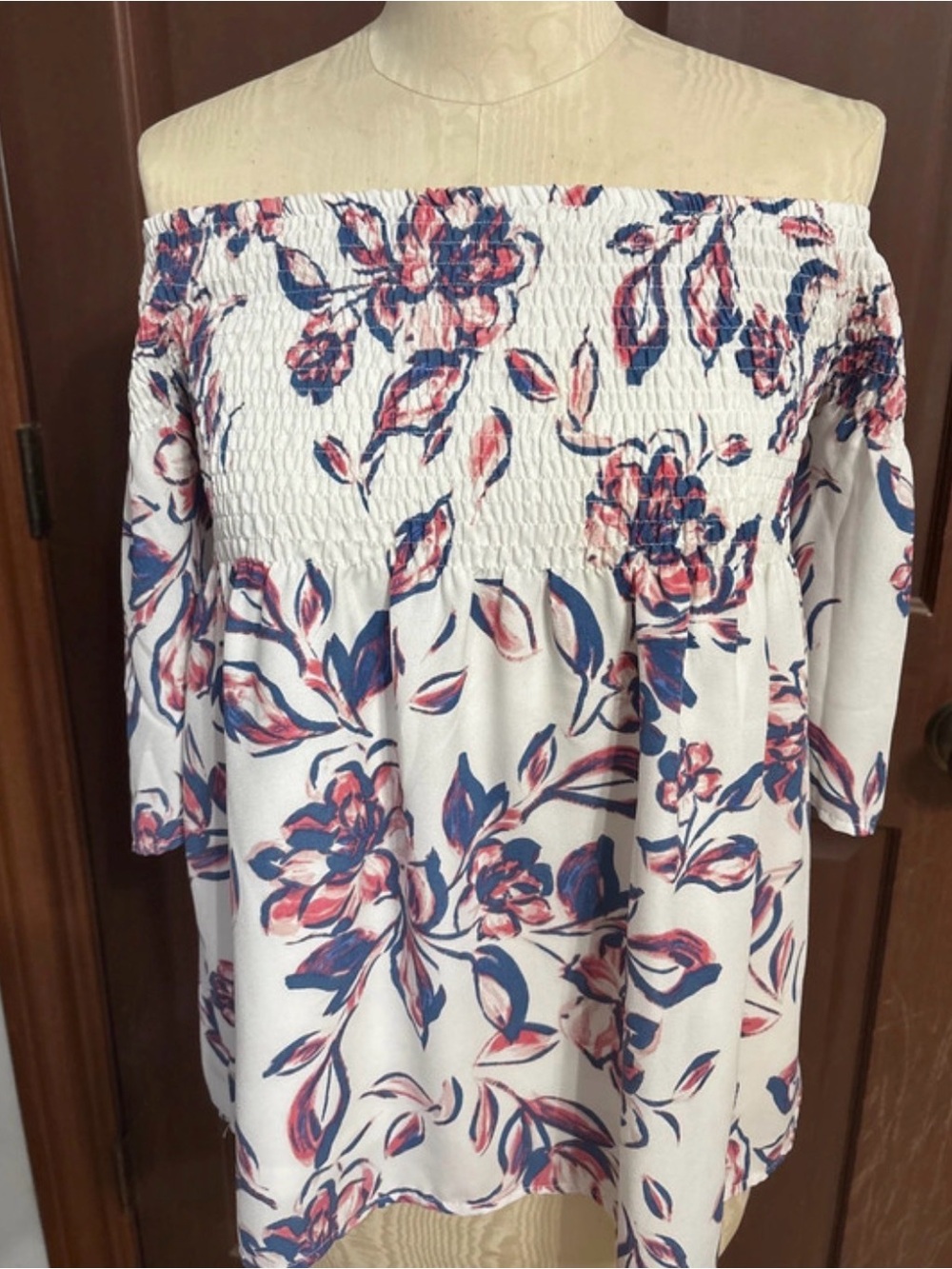 Women’s Doe & Rae floral flutter babydoll blouse size large